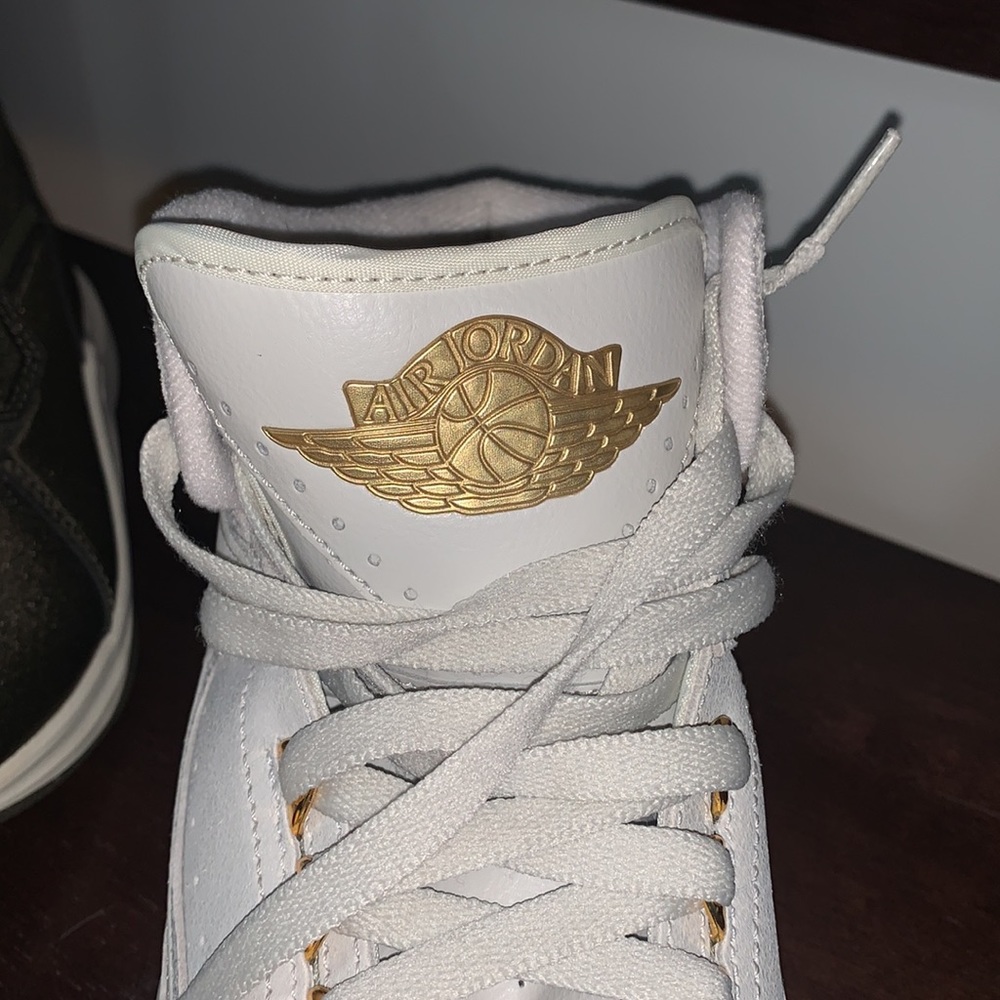 Retro Jordan 2 - Picture 2 of 6